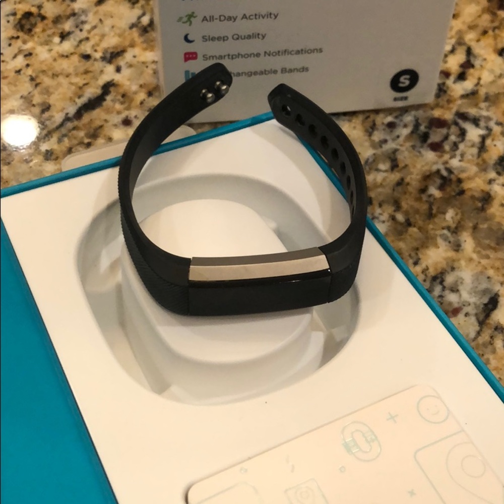 Fitbit Alta - image 2